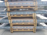 Stock de  poteaux
